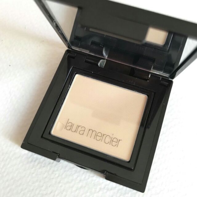 Laura Mercier, Laura Mercier Translucent Pressed Setting Powder, Laura Mercier Translucent Pressed Setting Powder รีวิว, Laura Mercier Translucent Pressed Setting Powder ราคา, Laura Mercier Translucent Pressed Setting Powder Review, Laura Mercier Translucent Pressed Setting Powder 2.5g, Laura Mercier Translucent Pressed Setting Powder ขนาดทดลอง, แป้ง laura mercier, แป้ง laura mercier translucent รีวิว