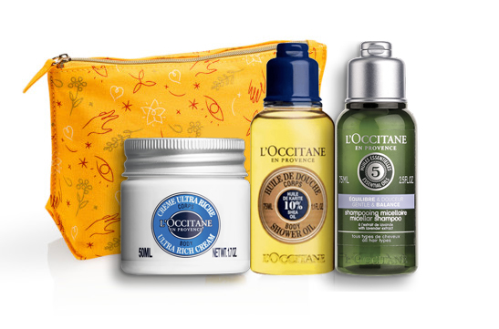 L'occitane Body And Hair With CRM Pouch Holiday 2020 Set 3 pcs   ภายในประกอบไปด้วย  L'occitane Huile De Douche Body Shower Oil 75 ml  L'occitane Ultra Rich Body Cream 50 ml  L'occitane Gentle and Balance Micellar Shampoo 75 ml  กระเป๋า 1 ใบ